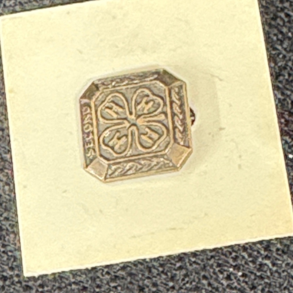 Vintage 4H Gold-Tone Brooch with shamrock design